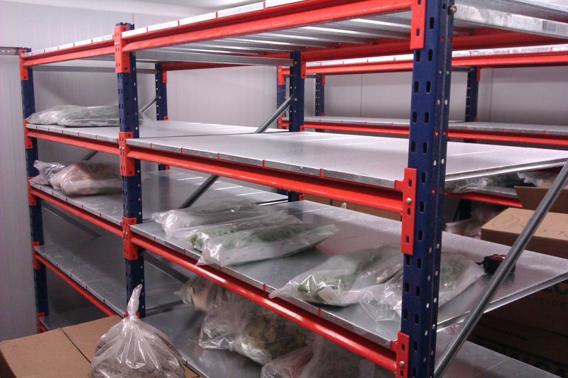 Estanterias metalicas de media carga para dentro de camaras | estanterias ESME